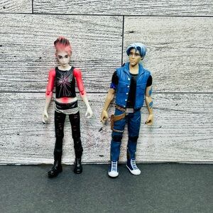 READY PLAYER ONE ART3MIS‎ and Parzival 4” ACTION FIGURE TOY (PRE-OWNED)